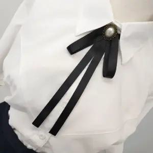 검정 두줄 리본 넥타이 브로치 졸업 입학 학예회 단체