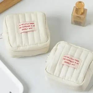 휴대용 다용도 생리대 화장품 파우치 미니 보조가방-WFI7QLX