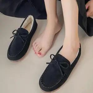 털 모카신 리본장식 겨울 방한 슈즈 낮은굽 스웨이드 WD2C230