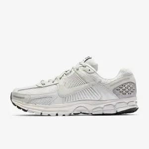 나이키운동화 EQJ BV1358-001 줌 보메로 5 SP