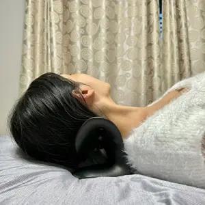 고품질 목 스트레칭 넥스트레쳐 블랙 경추베개 일자목스트레칭 경추목베개 목스트레칭기구 WFIQF9Y