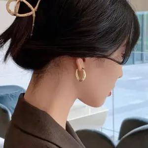 ONM 볼드 데일리 심플 귀걸이 타원