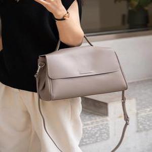 플랩백 민티즈럭셔리 천연가죽 가죽 호보백 검정