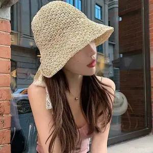 여자 밀짚 모자 해변 휴양지 벙거지 바캉스룩 코디
