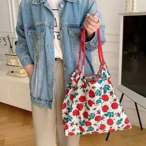 가방 휴양지 레드로즈 꽃무늬 에코 데일리 숄더 백 숄 (WFK92ZZ)