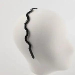 P1 유광 웨이브 물결 머리띠 검정