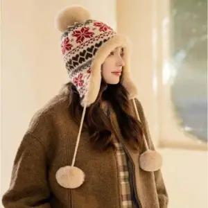 겨울철 패션아이템 안감퍼 눈꽃니트 방울 귀달이 모자