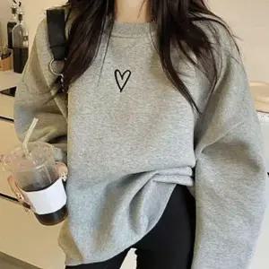 (옵션 그레이 FREE XL)여자 하트 기모 티셔츠 오버핏 겨울 맨투맨