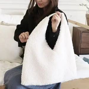 [하프클럽/]페이크퍼 양털 뽀글이 숄더백 대학생가방 캐주얼가방