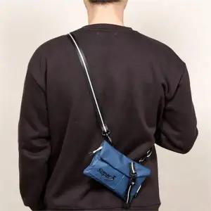 [셀러허브][라일리] Rly 작은 휴대폰 메신저백 가방 데일리 유행 슬링백 블루 (S9548064)