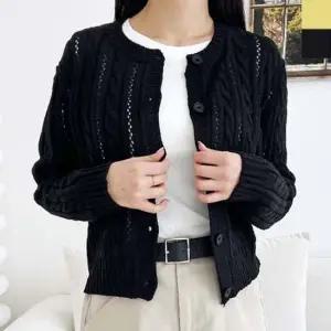 여성간절기가디건 여자 펀칭 꽈배기 니트 가디건 1P 간절기 여성