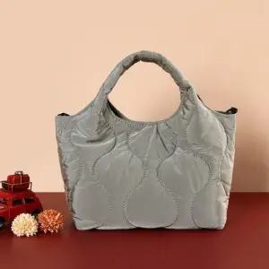 패딩 토트크로스 나들이 코디 남자 캔버스 가방 백 쇼퍼백 신상 데일리백