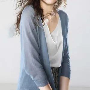 직장인 여성 여름 출근 룩 사무실 얇은 롱 가디건 휴양지가디건