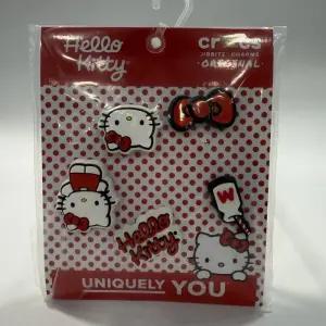 [크록스] 10012664 헬로 키티 5세트 지비츠