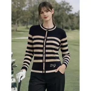 [하프클럽/데니스골프]26SS신상 여성 울 블렌디드 라인 단가라 로고 가디건_HD4FLSP993