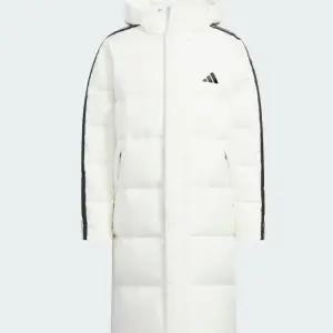 3-스트라이프 레귤러 핏 롱 다운 코트 JZ8732