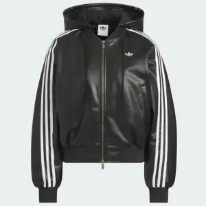 아디다스 오리지널스 W 플레더 패드 재킷 KU6857 L7K3