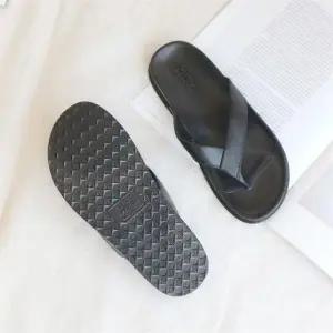 [셀러허브][라일리] Rly 남자 가죽 쪼리 발편한슬리퍼 공용 교사 사무실 학교 (S9661088)