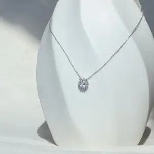 [라일리의류] Rly 실버925 시뮬럿다이아 해바라기 펜던트 목걸이 SS472N