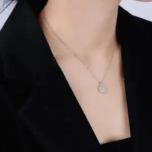 [라일리의류] Rly 실버925 시뮬럿다이아 별꽃플라워 드롭목걸이 SS479N