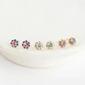 [셀러허브]여자 쁘띠 꽃무늬 5종택1 실버침 에시드 귀걸이 (S18886290)