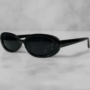 남녀공용 라운드 오벌형 힙스터 레트로 시크 선글라스