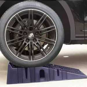 자동차 정비용 카센터 깔판 간이 수리 작업대 두꺼운 경사 고임목