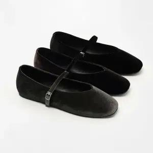 시앤 V컷 메리제인 플랫 (벨벳) PMSDS3h156