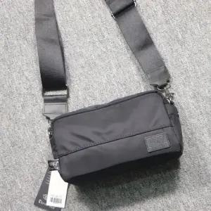 보조가방 매신저백 슬링백 미니가방 수납 크로스백 지갑형케이스 핸드백케이스 여성백팩