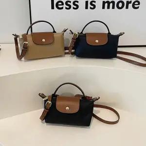 미니카바스크로스 미니토트백 파우치 크로스백 미니백 호보백 나일론 가방 숄더백 여자 스트릿패션 반달백