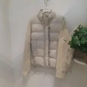 Ame HC06 디테일니트배색  5N7306 iv