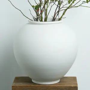 서권철작가 무시유 무광 백자 수공예 달항아리 35cm 소품 장식 풍수지리 돌상 오브제 화병