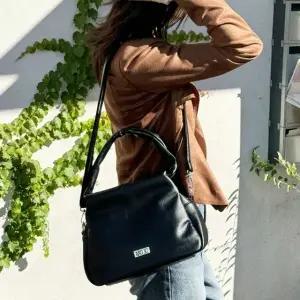 여성 토트백 가죽 크로스백 핸드백 가방 블랙 (WFK43AK)