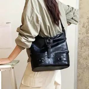 숄더 가방 벨트 가죽 레더 여성 숄더백 블랙 (WFK4394)