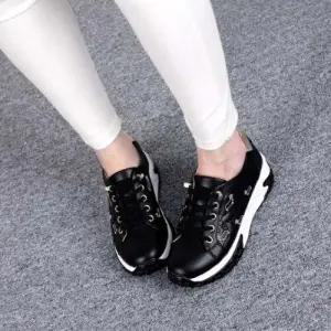 [제이시]제이시 발편한 볼넓은 5cm 여자 소가죽 스니커즈 K336