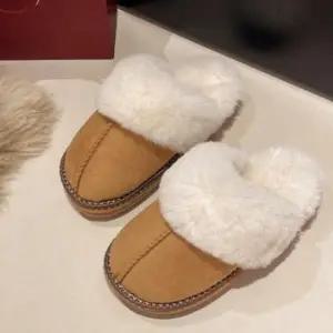 [옷자락]여성 배색 스티치 퍼 슬리퍼 겨울 트렌디