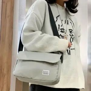 그레이색 크로스가방 남자 여자 학생용 기본 크로스백