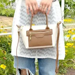 토트크로스 여성 토트백 핸드백 가방 아이보리 (WFK9AF7)