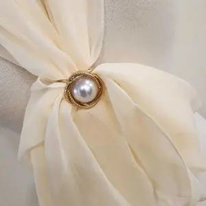 [하프클럽/]포인트 진주 베스트 스카프링 심플 스카프