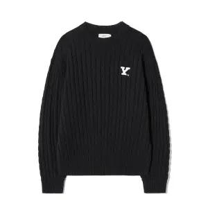 [롯데백화점]예일 남여공용 Y로고 케이블 라운드 니트 (YFF1KT301ABK)