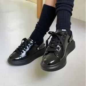 발편한 데이트 룩 슬리퍼 샌들 형 운동화 여자 뮬 (WFKBWDK)