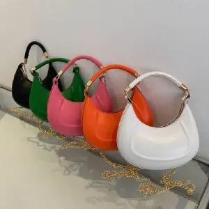 *새롬샵* 캔디 레더 반달 크로스백   여성 데일리 토트백