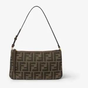 자카드 바게트 숄더백 8M0536A98P F1GL7 F1GL7