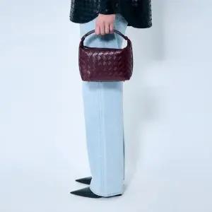 25FW 미니 월리스 백 버건디 754443 V3IV1 2247