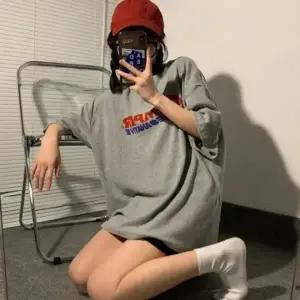 캠퍼 여자 반팔 티셔츠 오버핏 여성 라운드 박스티