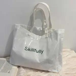 영문 레터링 비닐 코팅 숄더 에코백 생활방수 캐주얼 WF61614