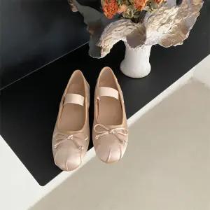 발레리나슈즈 발레코어 룩 리본 발레 메리제인 새틴 플랫슈즈
