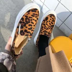 여성 통굽 호피무늬 스니커즈 키높이 여자단화 슬립온 WCBB938