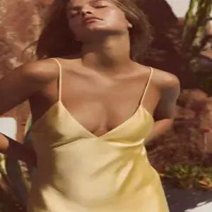 자라 실크 새틴 서스펜더 미디 드레스  8035331 3248331 2452331