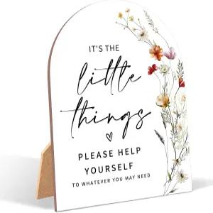 와일드플라워 욕실 바구니 간판 결혼식 스탠드가 있는 6 x 8 인치 아치 나무 테이블탑 피로연 장식